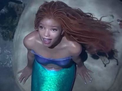 Halle Bailey en una imagen de la nueva versión de 'La Sirenita'.