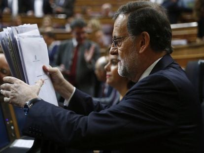 Mariano Rajoy en su esca&ntilde;o del hemiciclo del Congreso de los Diputados. 