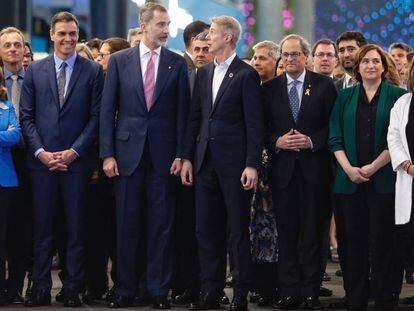 La foto de família de les autoritats al MWC.