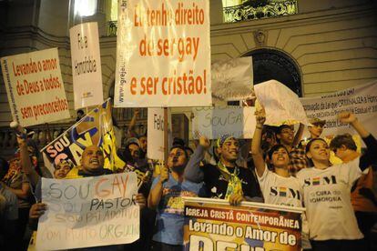 Marcha por el d&iacute;a del Orgullo LGBT en R&iacute;o de Janeiro en junio de 2013