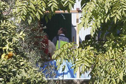 La policía registraba esta mañana la propiedad de la familia Bretón en Córdoba.