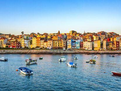 Vista del puerto pesquero de la localidad gallega de A Guarda, en Pontevedra. 