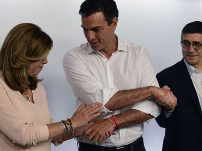 Sánchez, entre Díaz y López, tras conocerse su victoria en las primarias del PSOE.