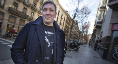 El escritor Carlos Zanón fotografiado en Barcelona.