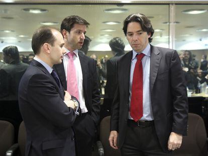 Percival Manglano (derecha) en el Consejo de Pol&iacute;tica Fiscal y Financiera del 6 de marzo. 