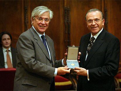 La Caixa recibe la medalla de oro
