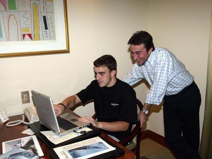 Fernando Alonso con Adrián Campos, en una imagen de archivo compartida por el propio piloto.