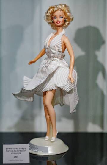 Barbie Marilyn Monroe.