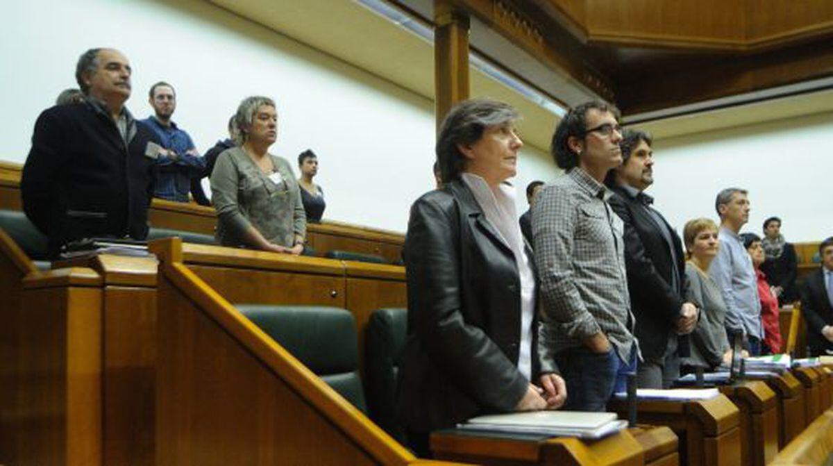 El Parlamento Guarda Un Minuto De Silencio Por Las Víctimas Del 11-M ...