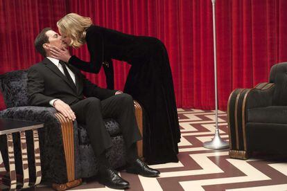 Kyle MacLachlan y Sheryl Lee en Twin Peaks, de David Lynch.