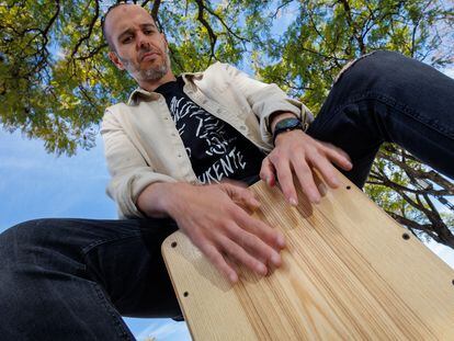 El percusionista y cajonero Carlos Merino, en Jerez de la Frontera, el martes.