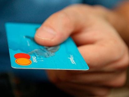 Cómo consultar la información de tu tarjeta bancaria acercándola al móvil