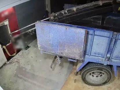 La Guardia Civil desmantela una red que reventaba cajeros automáticos con camiones robados