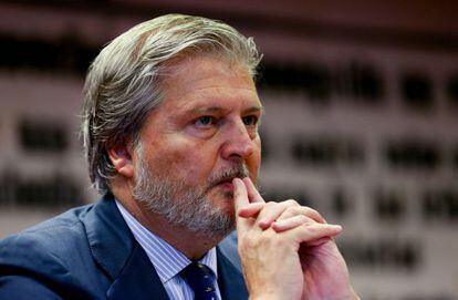 El ministro de Educación, Cultura y Deporte, Ínigo Méndez de Vigo, en la Comisión correspondiente del Senado.