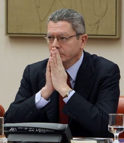 El ministro de Justicia, Alberto Ruiz-Gallardón, ante la Comisión de Justicia del Congreso.