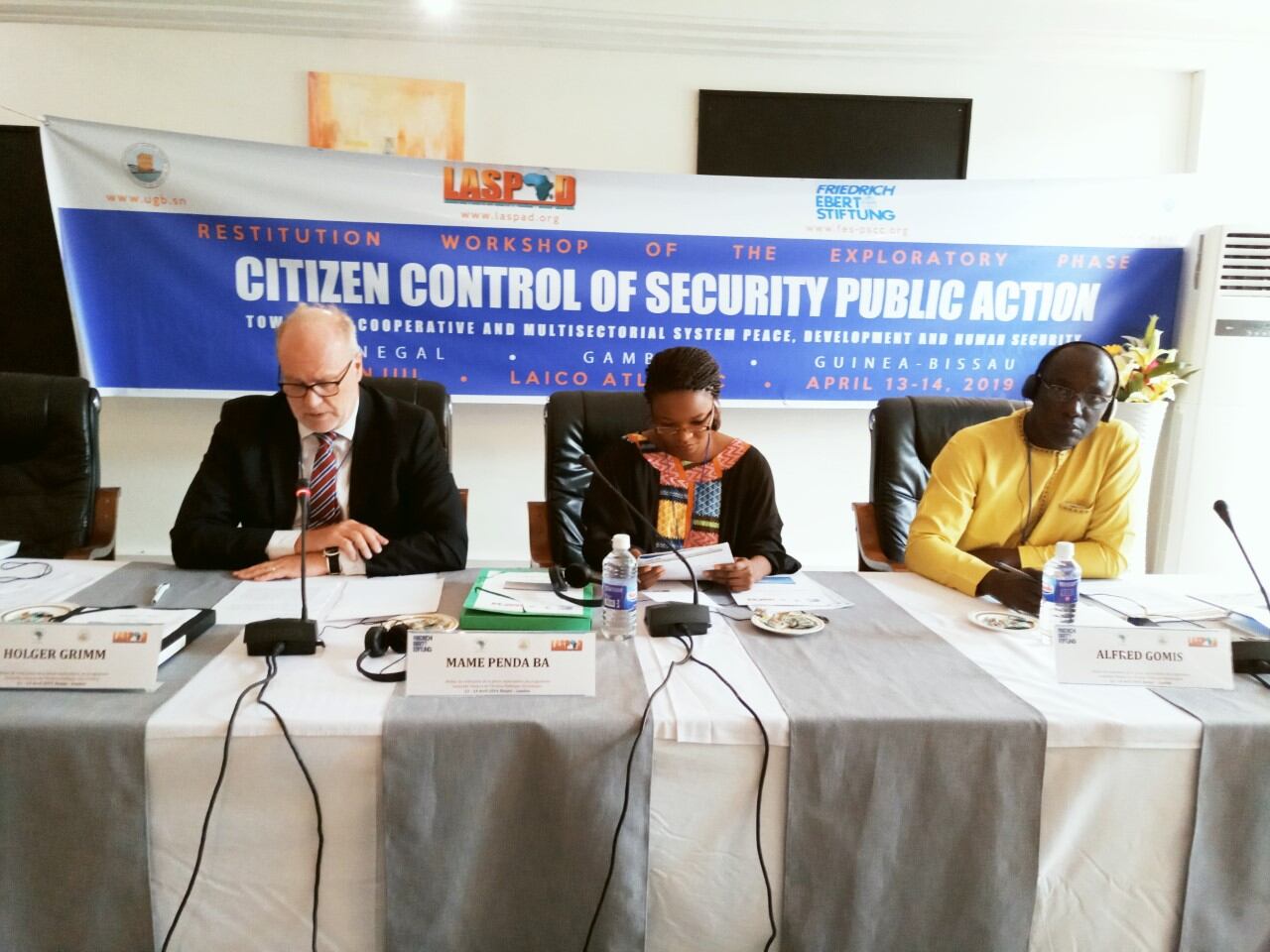 Taller en Dakar donde se analizaron los resultados del informe sobre percepción de la seguridad en África Occidental.