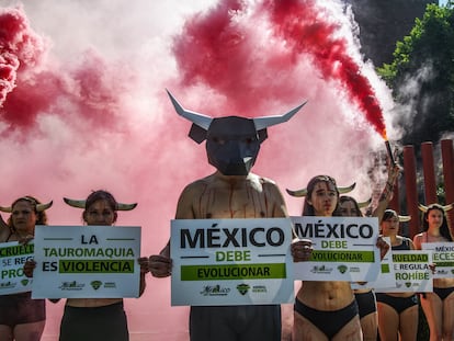 Una manifestación en contra de las corridas de toros, en Ciudad de México, en una imagen de archivo.