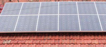 Muchas familias ya tienen instaladas placas solares.