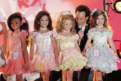Jonathan Dayton y Valerie Faris abordan en  <i>Little Miss Sunshine</i> (2006)  los concursos de belleza infantiles.