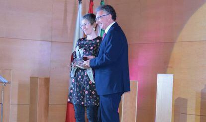 Tereixa Constenla y José Luis Quintana, alcalde de Don Benito.