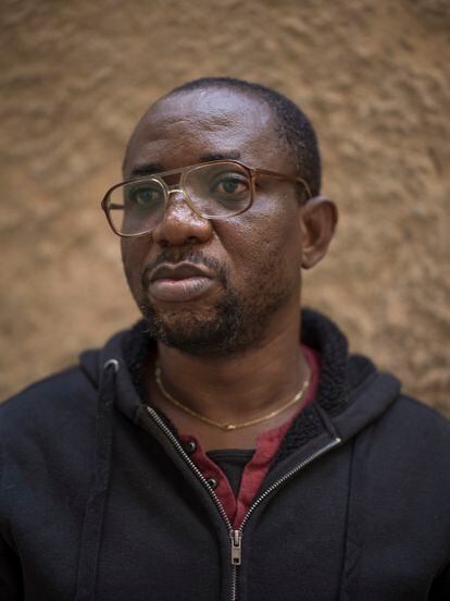 Terrence, originario de la República Democrática del Congo, fue torturado en 2017 por formar parte de un partido político crítico con el Gobierno.  