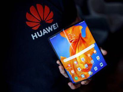 La marca china lanza su segundo ‘smartphone’ multipantalla 5G con un precio de 2.500 euros y sin las  apps  de Google