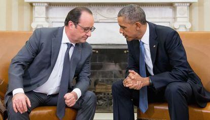 Barack Obama (d) junto con Francois Hollande, en la Casa Blanca.