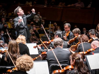 Gustavo Dudamel dirige en Nueva York 'La conexión de Schumann', en marzo de 2022.