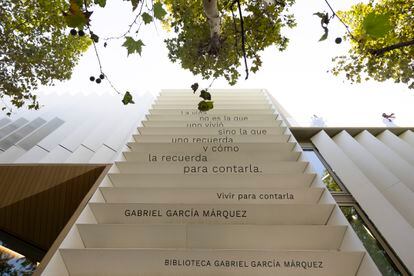 L'exterior de la Biblioteca Gabriel García Márquez. 