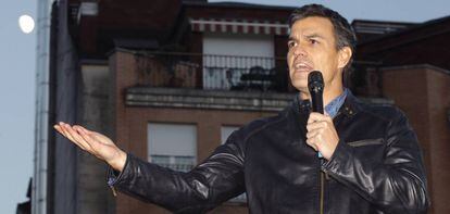 El ex secretario general del PSOE Pedro Sánchez durante su intervención en un acto público celebrado en Asturias.