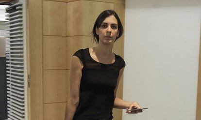 La portavoz del Gobierno del Ayuntamiento de Madrid, Rita Maestre, a su llegada a un pleno municipal.