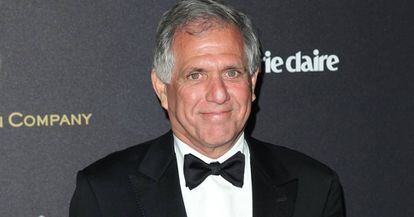 Leslie Moonves en una fiesta de Netflix en los Globos de Oro de 2016.