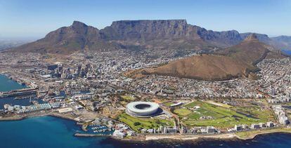 Vista de Ciudad del Cabo desde Table Mountain, el principal icono de esta capital.