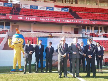 M&eacute;ndez de Vigo en el campo del N&agrave;stic.