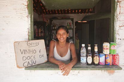 Un kiosko en el pueblo de Mandacaru, en el interior del parque nacional de los Lençóis Maranhenses.