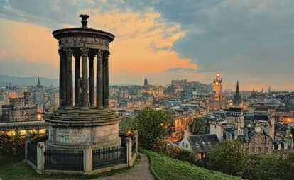 Vista de la ciudad de Edimburgo desde Carlton Hill
