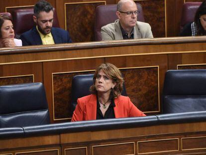 La ministra de Justicia, Dolores Delgado, en su escaño este miércoles, durante el pleno del Congreso de los Diputados.
