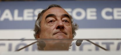 El presidente de la CEOE, Juan Rosell, durante su intervención tras la conferencia "La transformación digital de la economía española", pronunciada por el presidente de Indra, Fernando Abril-Martorell, esta mañana en Madrid. EFE/Juan Carlos Hidalgo