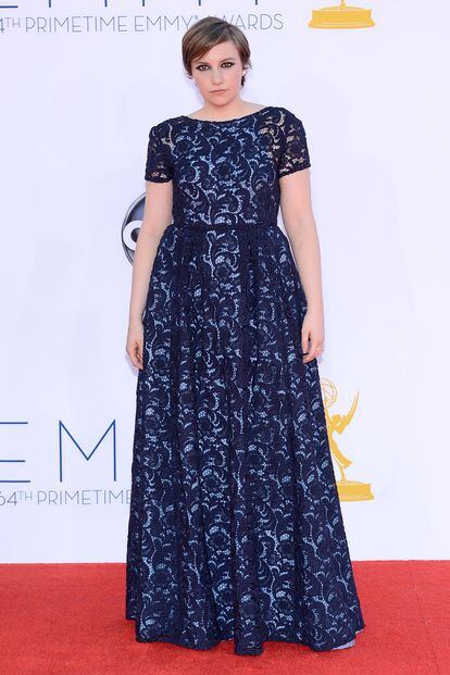 Lena Dunham, nominada pero no premiada, llevó un recatado Prada y zapatos de Martin Katz.