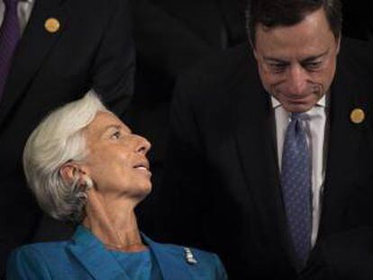 La directora del FMI, Christine Lagarde, y el presidente dle BCE Mario Draghi, en la reuni&oacute;n del G20 el pasado julio. 