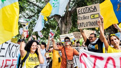 Manifestación de este sábado en Santa Cruz de Tenerife para pedir un cambio en el modelo turístico de masas.