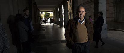 Eusebio Gaviño, ayer, a su llegada a los juzgados.