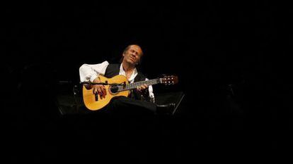 Paco de Lucía, durante un concierto en Fuengirola en 2010.