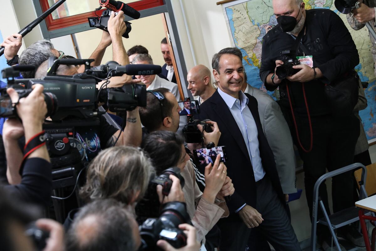 El conservador Mitsotakis gana las elecciones griegas, pero no podrá gobernar en solitario |  Internacional