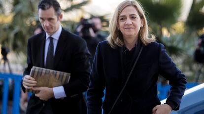 La infanta Cristina e Iñaki Urdangarin, a la entrada del juzgado, en febrero de 2016.