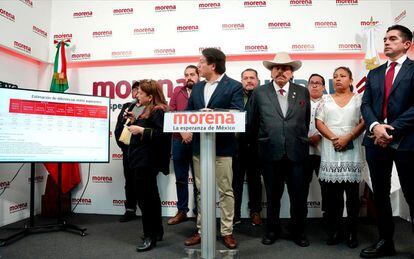 Las polémicas encuestas de Morena: un proceso opaco que no convence a nadie  | EL PAÍS México