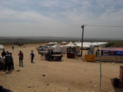 Campamento de los manifestantes palestinos en Abu Shafia, en la frontera de Gaza con Israel.