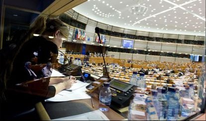 En el Parlamento Europeo conviven 23 idiomas, muy duro para los intérpretes.