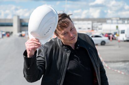 Elon Musk, en mayo de 2021, en una visita a la planta de Tesla a las afueras de Berlín, Alemania.