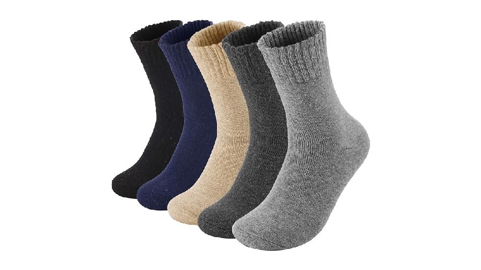 Gris, azul marino o negro son algunos de los tonos de estos calcetines de hombre para el frío. MOSOTECH.